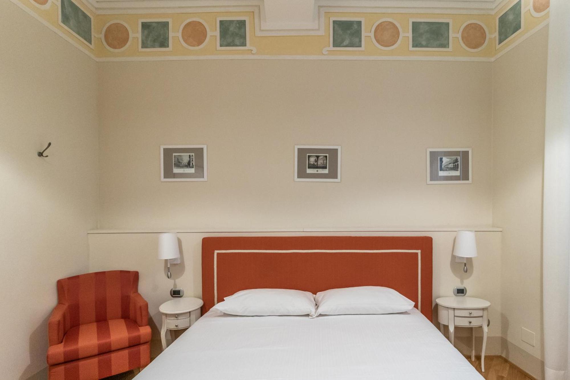 Casa Isolani Luxury Rooms Piazza Maggiore 1 Bologna Bagian luar foto