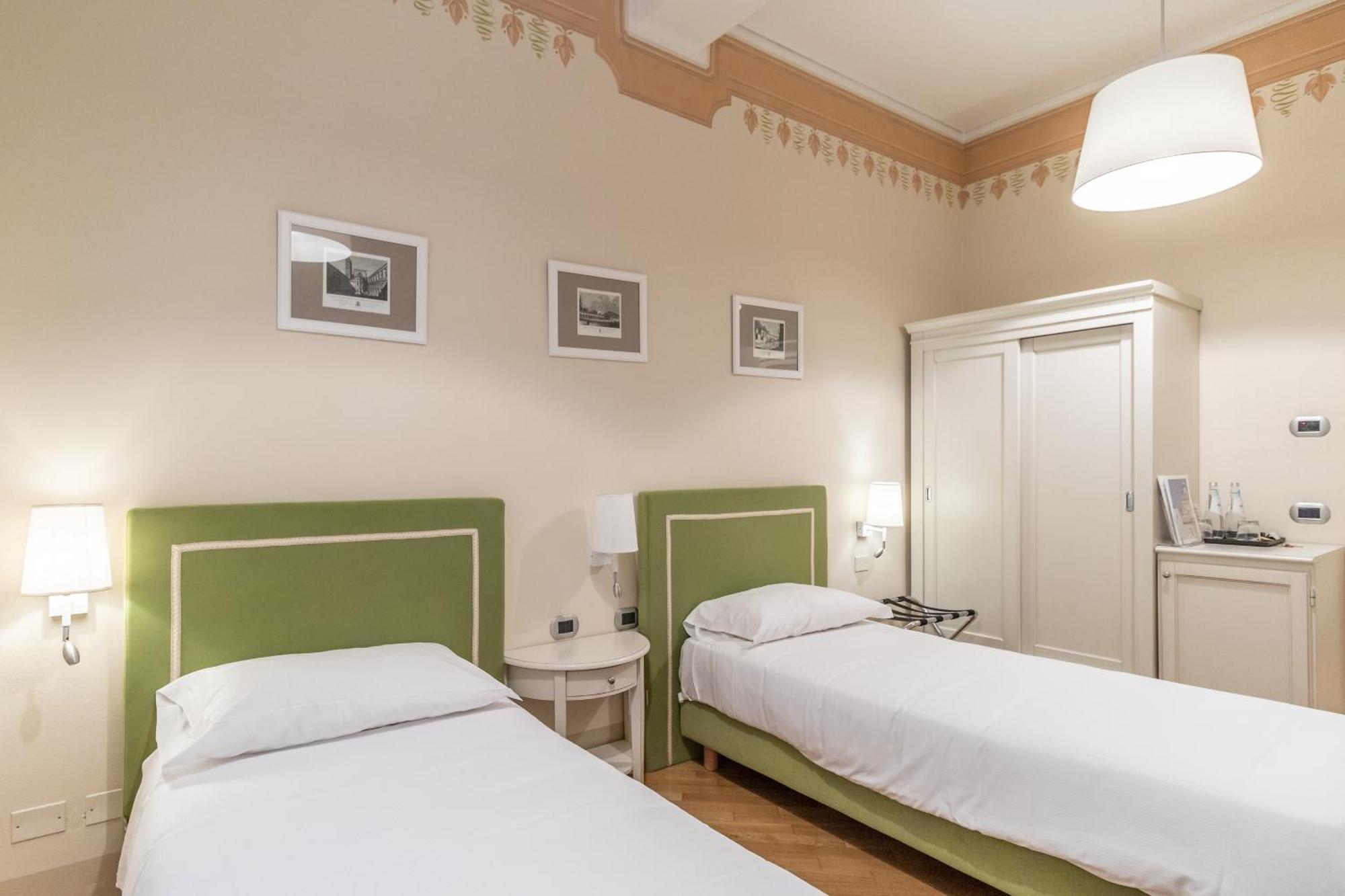 Casa Isolani Luxury Rooms Piazza Maggiore 1 Bologna Bagian luar foto