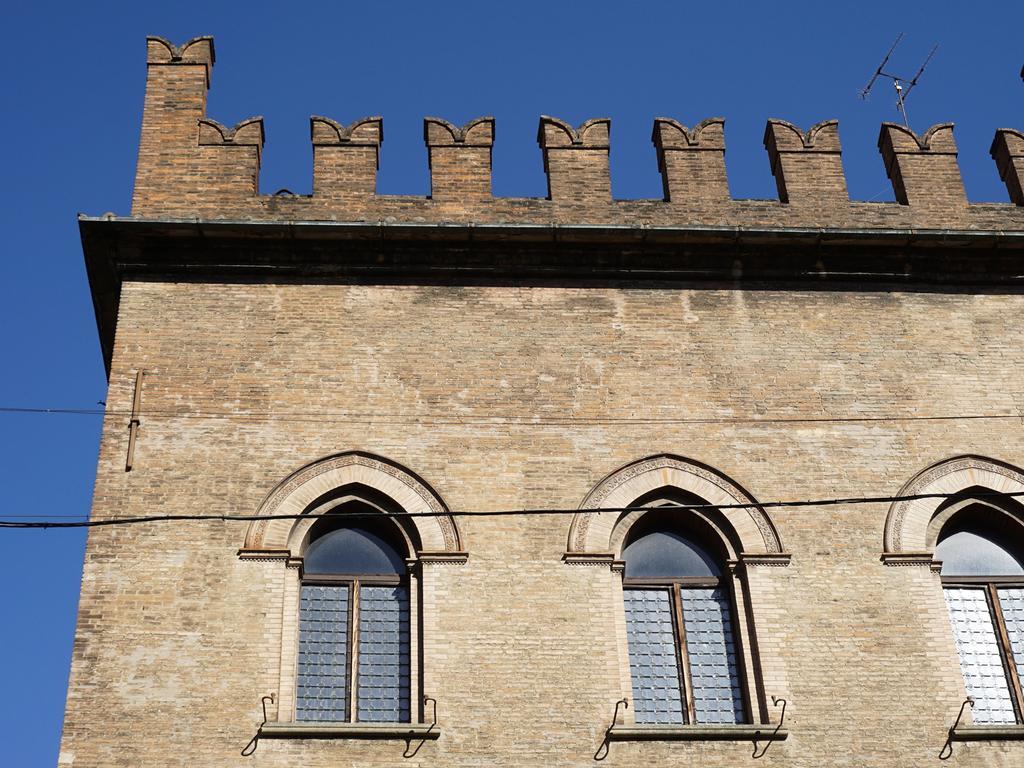 Casa Isolani Luxury Rooms Piazza Maggiore 1 Bologna Bagian luar foto