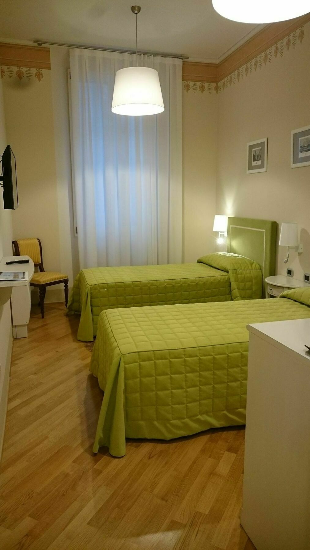 Casa Isolani Luxury Rooms Piazza Maggiore 1 Bologna Bagian luar foto
