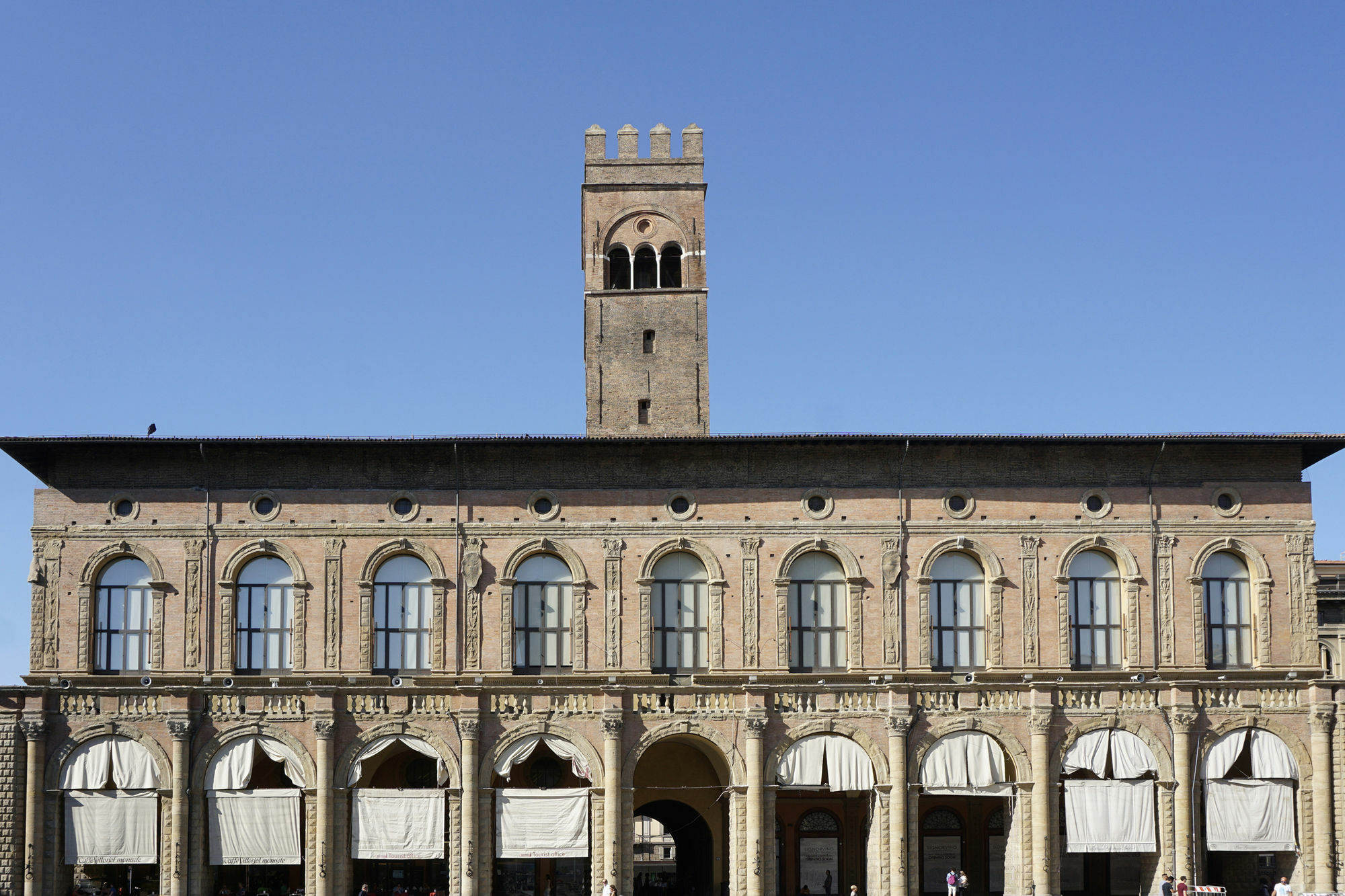 Casa Isolani Luxury Rooms Piazza Maggiore 1 Bologna Bagian luar foto